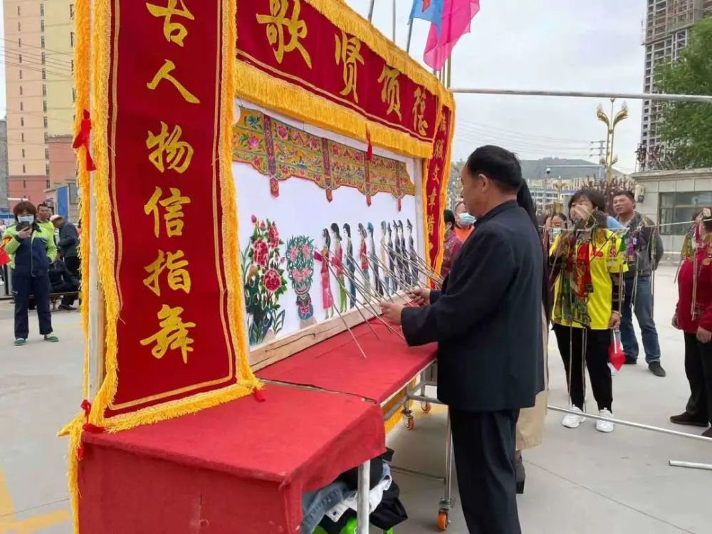 新澳門王中王期期中，揭秘彩票背后的秘密與策略，揭秘新澳門王中王彩票背后的秘密與策略，期期中探秘彩票世界