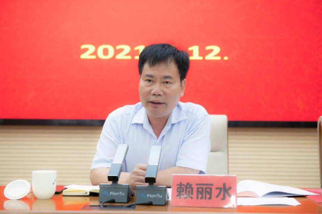 二四六香港資料期期中，深度解析與SEO優(yōu)化策略，深度解析香港期期中資料，SEO優(yōu)化策略揭秘