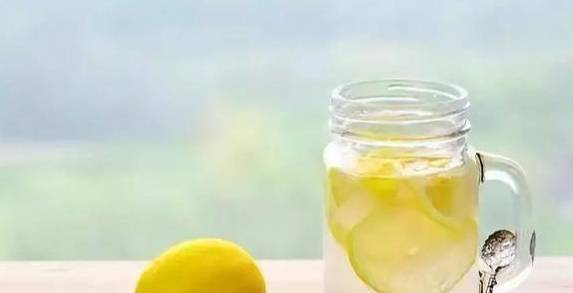 解酒最快的三種水果，天然醒酒良藥助你迅速恢復(fù)狀態(tài)，天然醒酒良藥，三種水果助你快速解酒，迅速恢復(fù)狀態(tài)