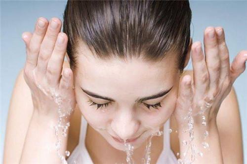 祛斑方法哪種效果好，全面解析最有效的祛斑途徑，全面解析，最有效的祛斑方法大揭秘！