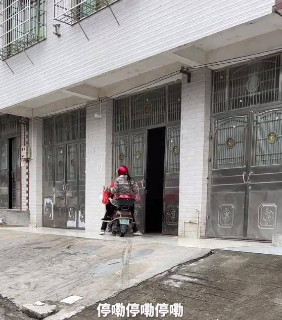 新澳門一碼一肖一特一中水果爺爺?shù)拿孛芘c傳奇，澳門水果爺爺?shù)拿孛軅髌?，一碼一肖一特一中揭曉神秘面紗