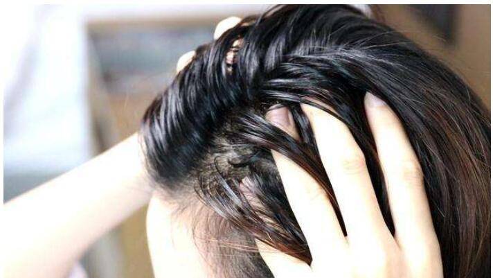 油性頭發(fā)去油小竅門，輕松告別油膩，煥發(fā)清爽光彩，油性頭發(fā)去油小竅門，告別油膩，煥發(fā)清爽光彩秘籍